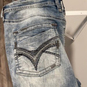 Buckle salvage jeans.